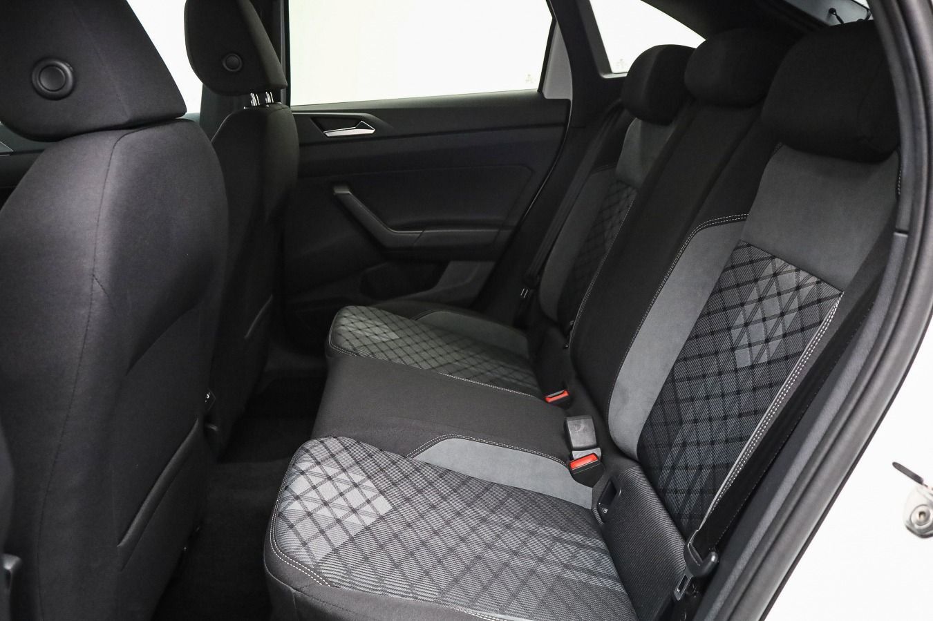 Volkswagen Taigo 1.5 TSI DSG R-LINE*BLACK-STYLE*IQ.LIGHT*AH foto 12