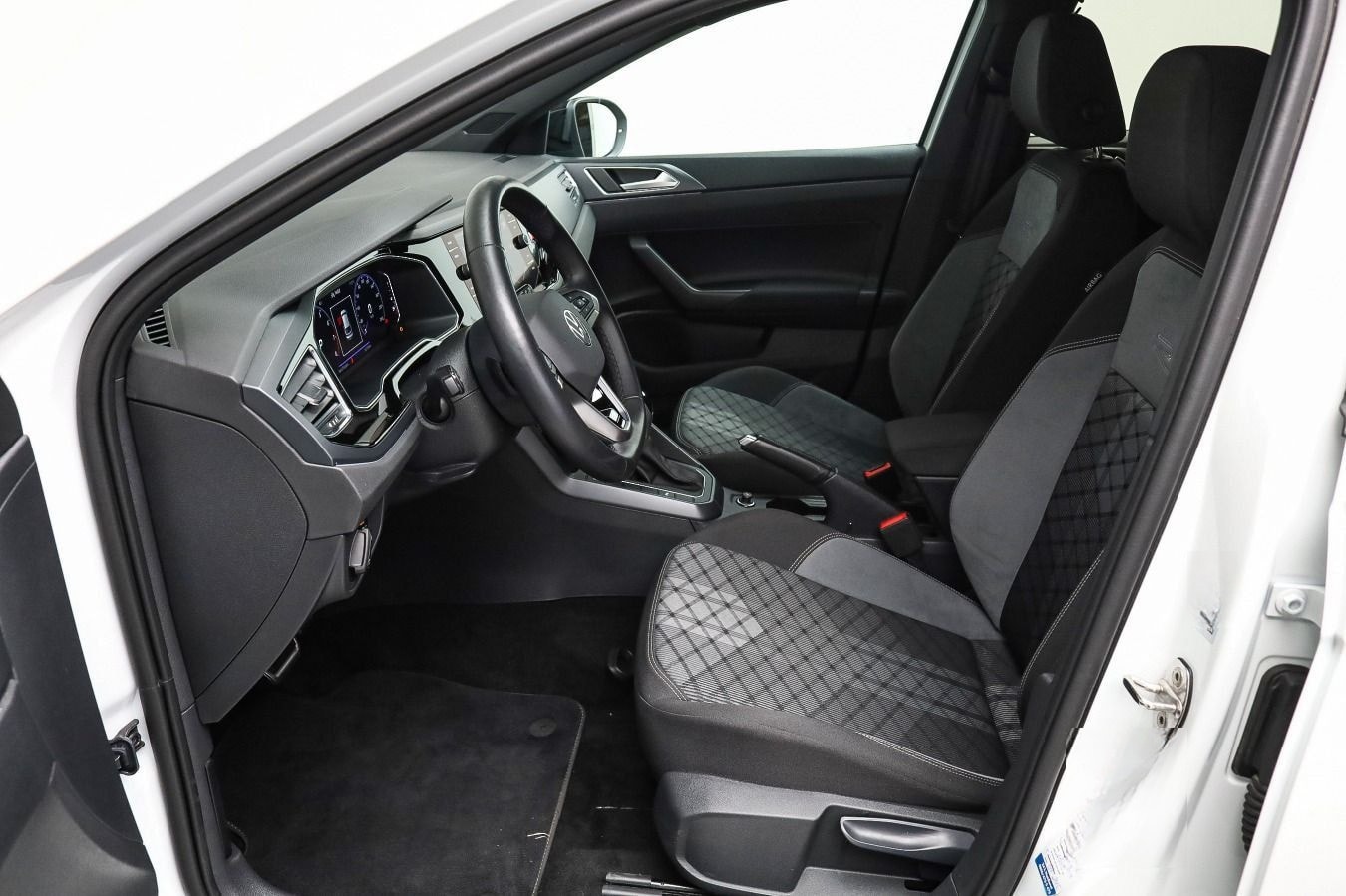 Volkswagen Taigo 1.5 TSI DSG R-LINE*BLACK-STYLE*IQ.LIGHT*AH foto 10