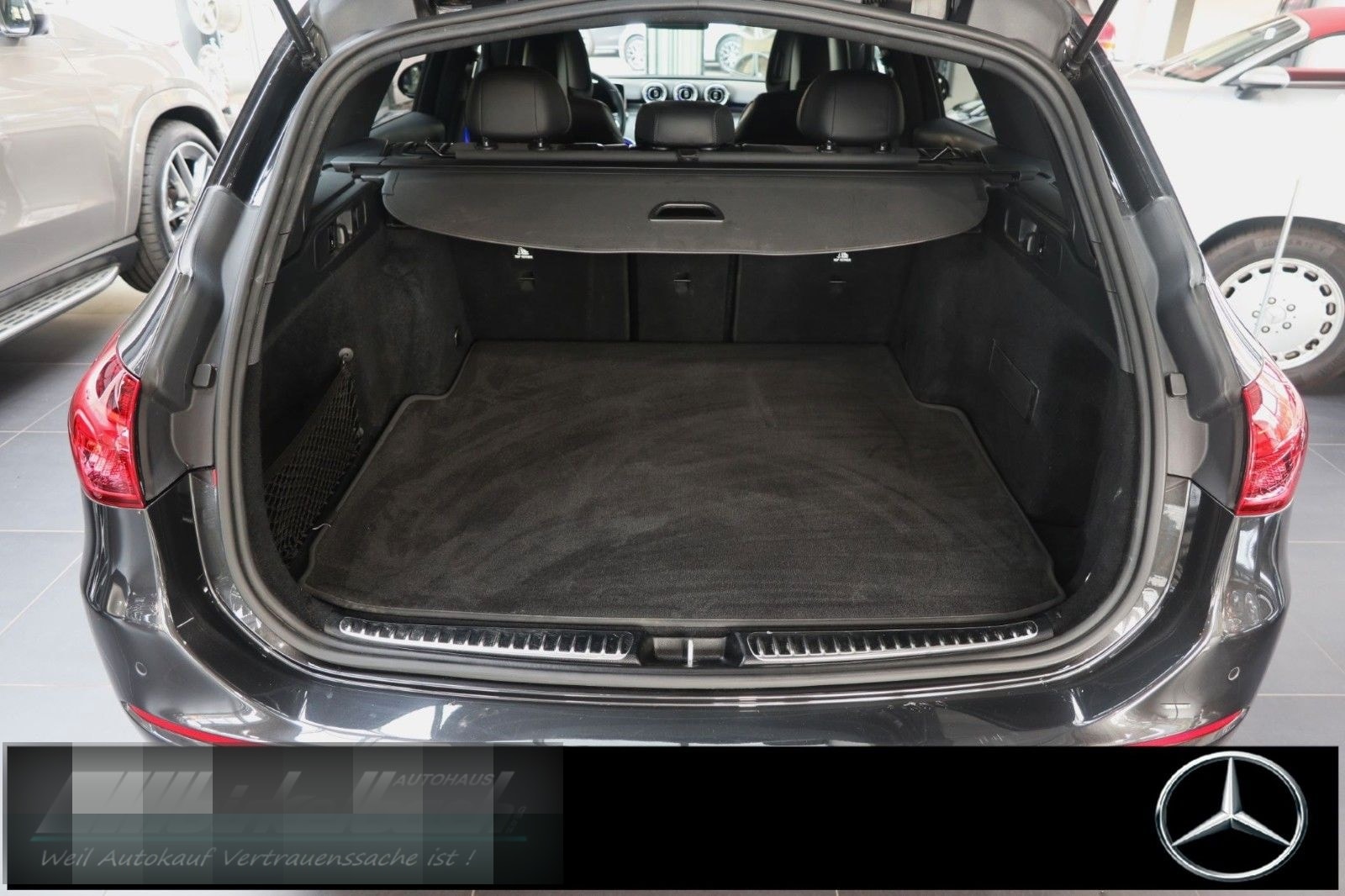 Mercedes-Benz C 300 T d Avantgarde Night LED TWA MBUX foto 12