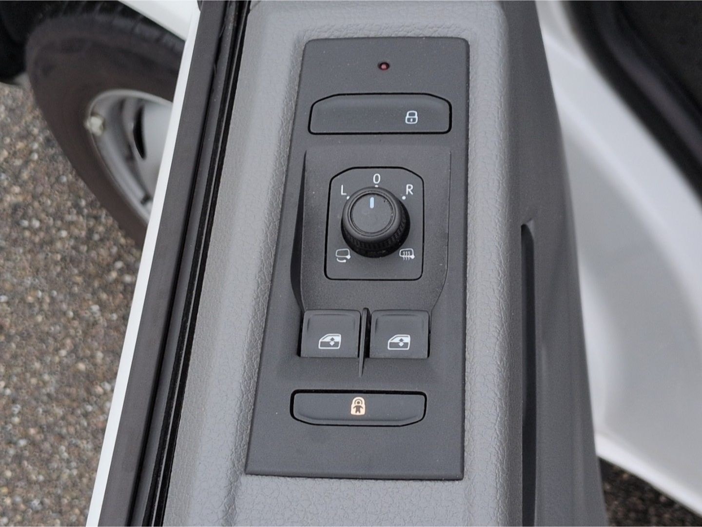 Volkswagen T6.1 Caravelle LR 9-Sitze TDI*DSG AHK Navi Tempo foto 17