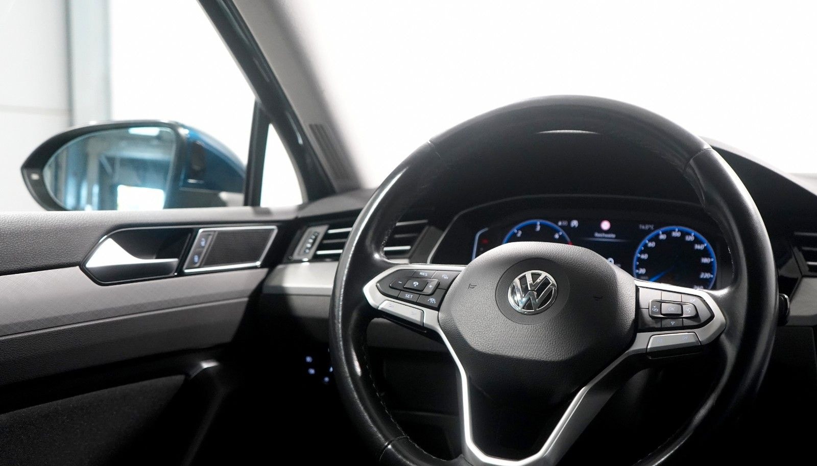 Volkswagen Passat 2.0 TDI Business *ACC*MATRIX*AHK*1.HAND foto 13