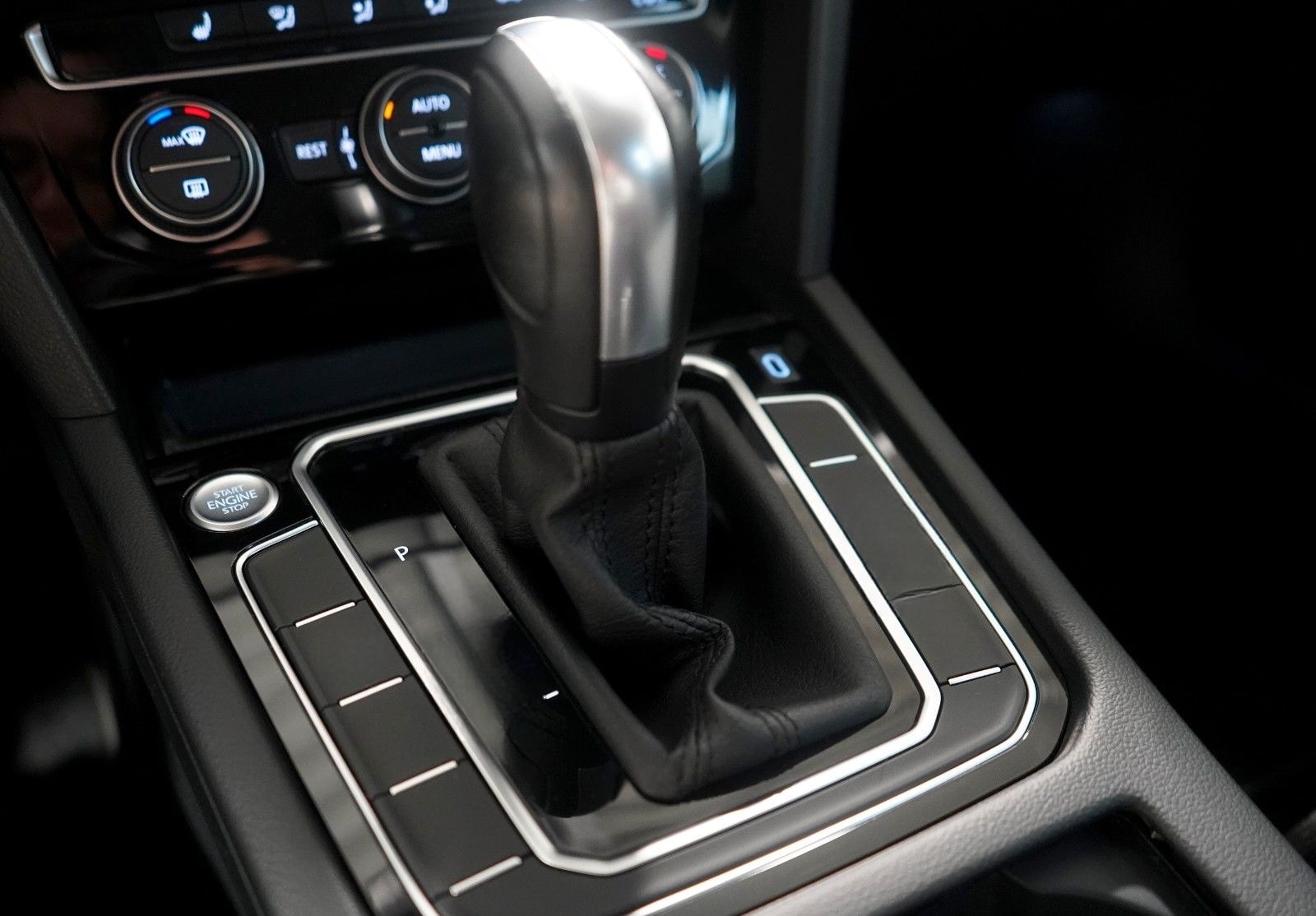 Volkswagen Passat 2.0 TDI Business *ACC*MATRIX*AHK*1.HAND foto 15