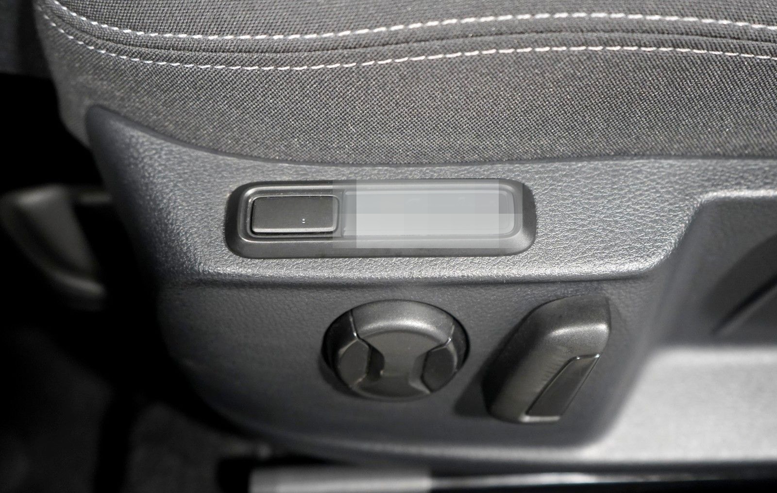 Volkswagen Passat 2.0 TDI Business *ACC*MATRIX*AHK*1.HAND foto 23