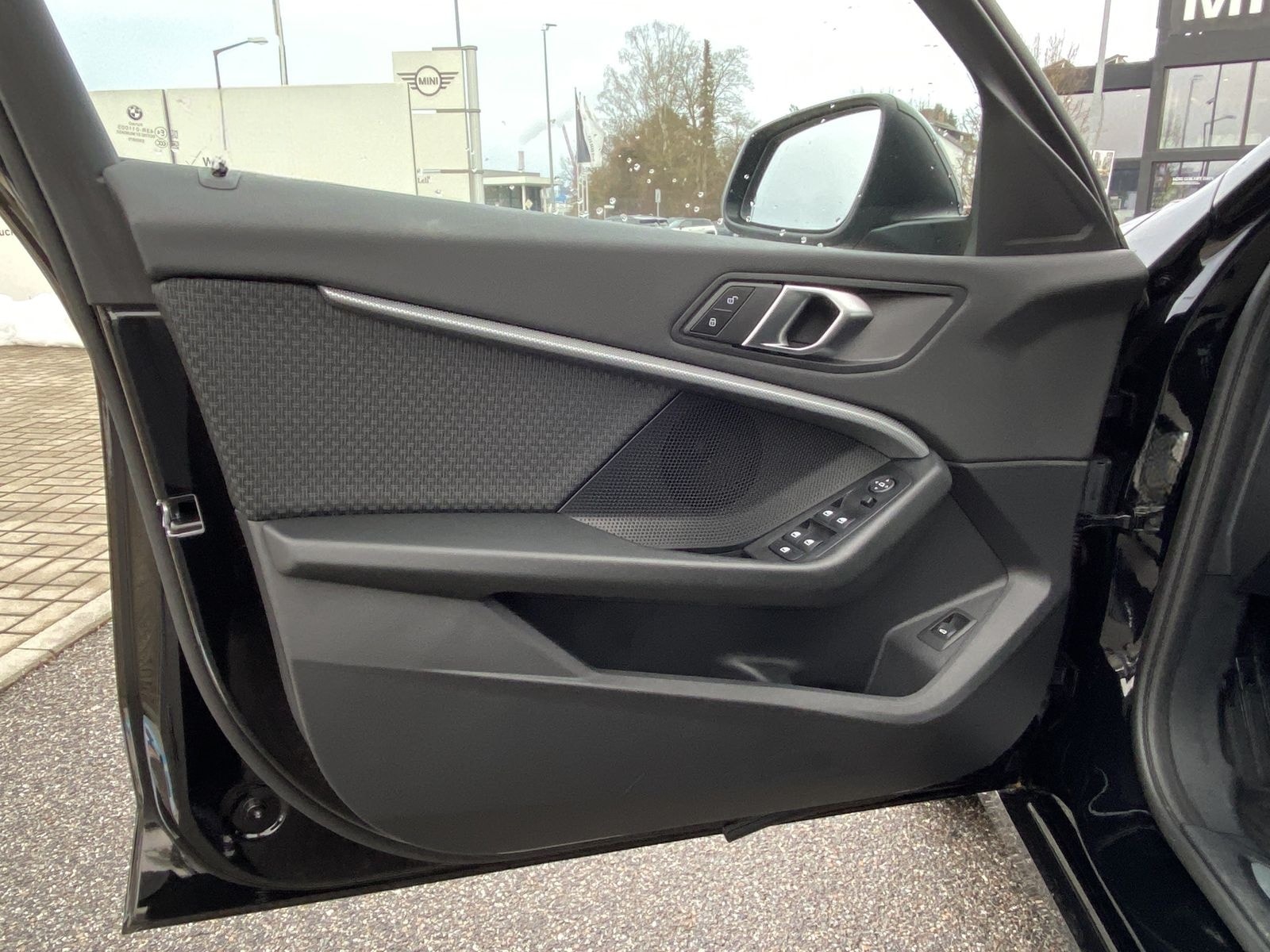 BMW 118i 5-Türer LED RFK DAB 18LM Lenkradhzg foto 12