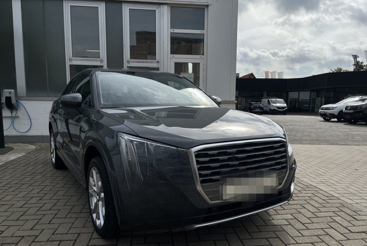Audi Q2  35 TDI sport *AHK *SHZ foto 4