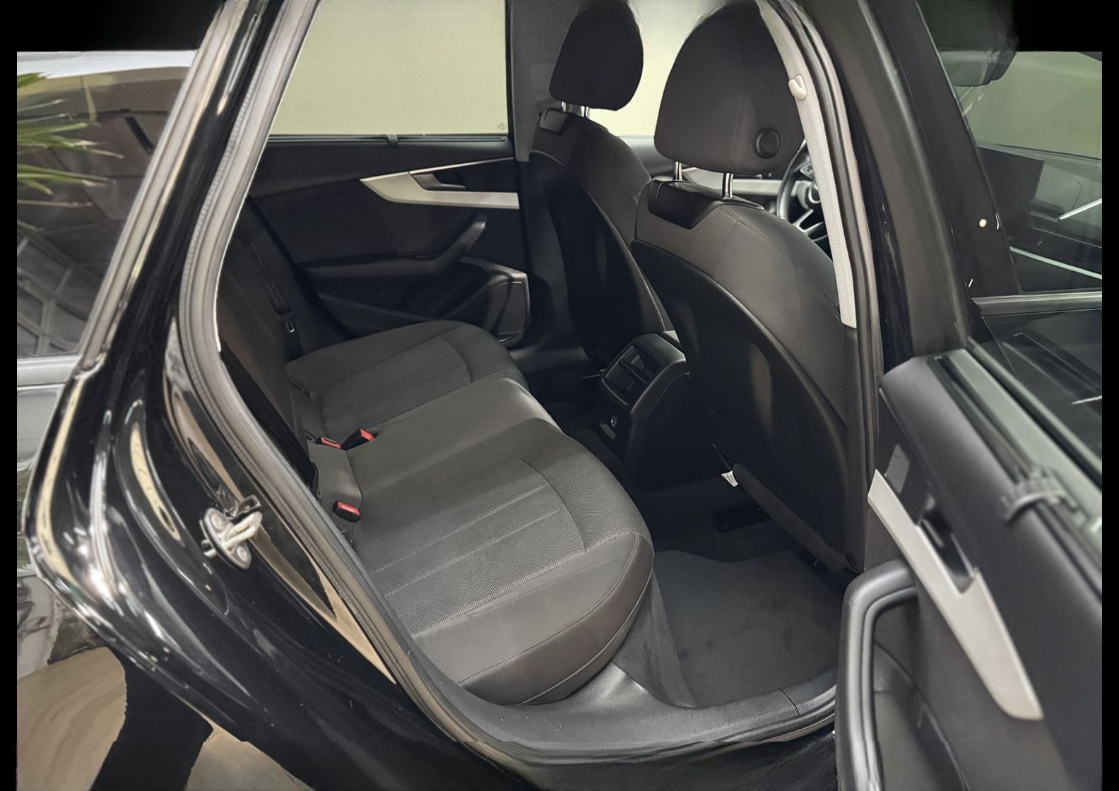 Audi A4 35 Avant 2.0 TFSI S-Tronic Navi/LED/PDC/SHZ foto 15