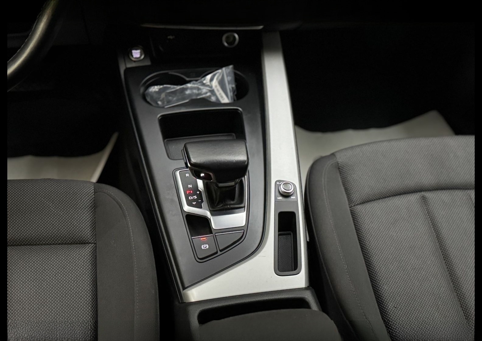 Audi A4 35 Avant 2.0 TFSI S-Tronic Navi/LED/PDC/SHZ foto 17