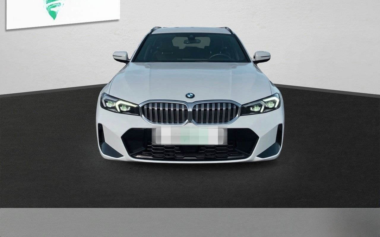 BMW 320i Touring M Sport/Head-Up/ACC/HiFi/NaviPlus foto 2