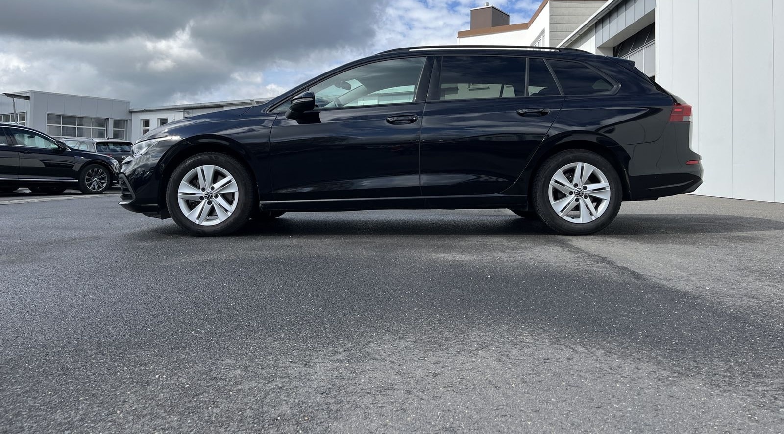 Volkswagen Golf Variant 2.0 TDI Life 127€ m. 20% AnzahlungD foto 2