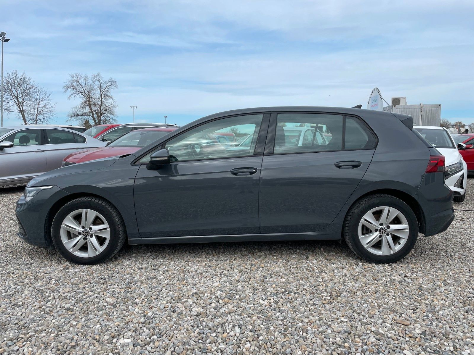 Volkswagen Golf VIII Lim. 1.5 eTSI LED PDC Ambiente foto 5