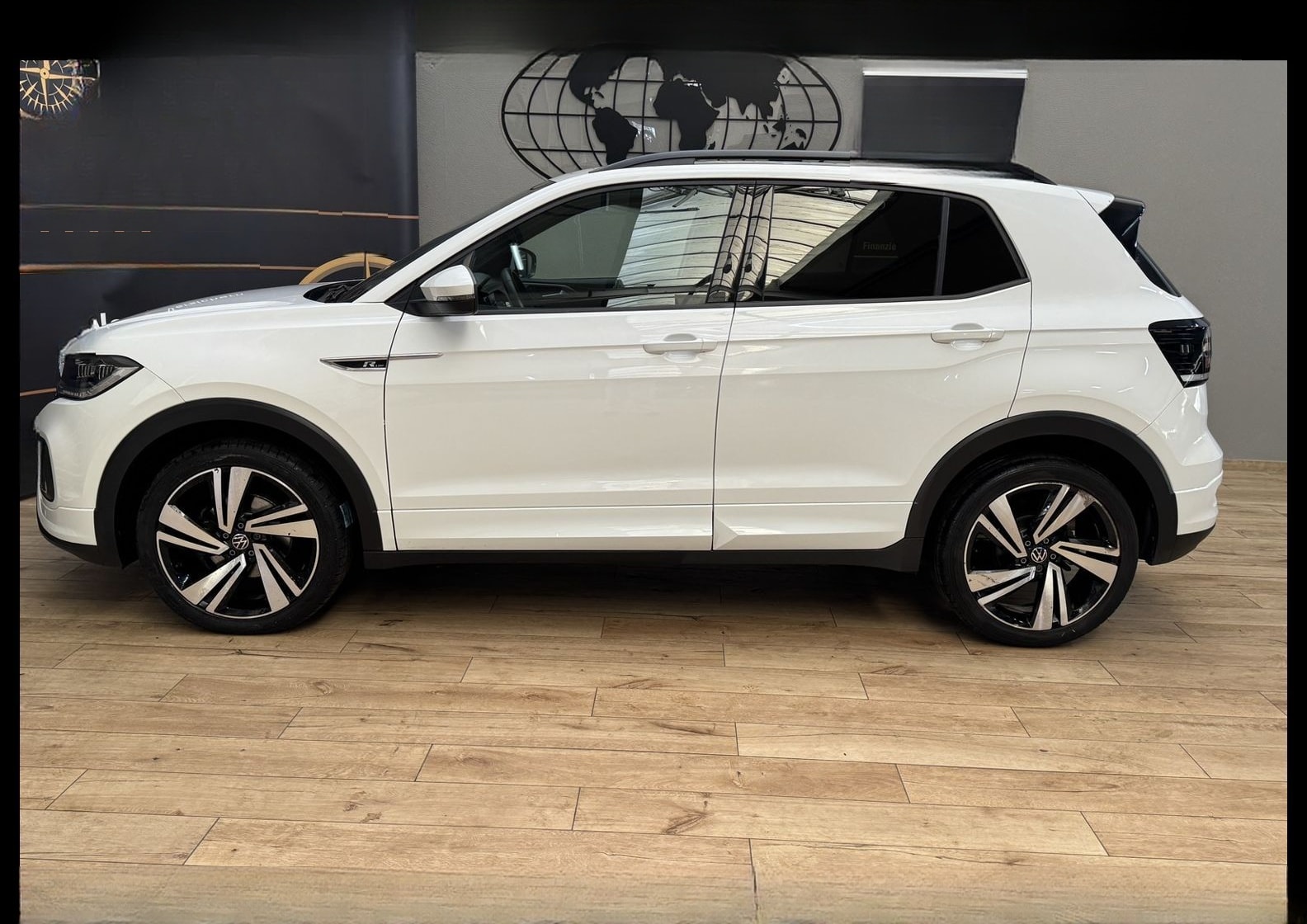 Volkswagen T-Cross R-Line 1.0 TSI DSG Teilleder/18/Navi/LED foto 5