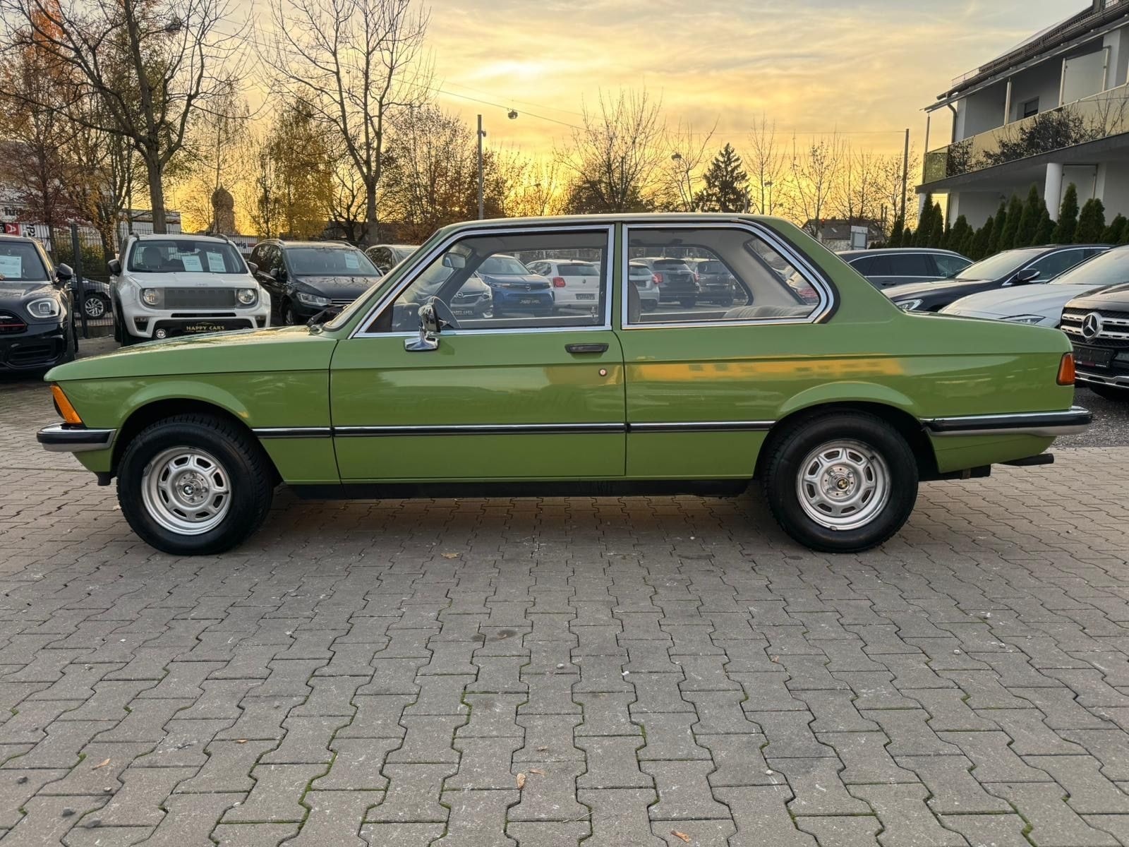 BMW 318 Coupe nur 44000km-Tüv Neu-Oldtimer-Rostfrei foto 8