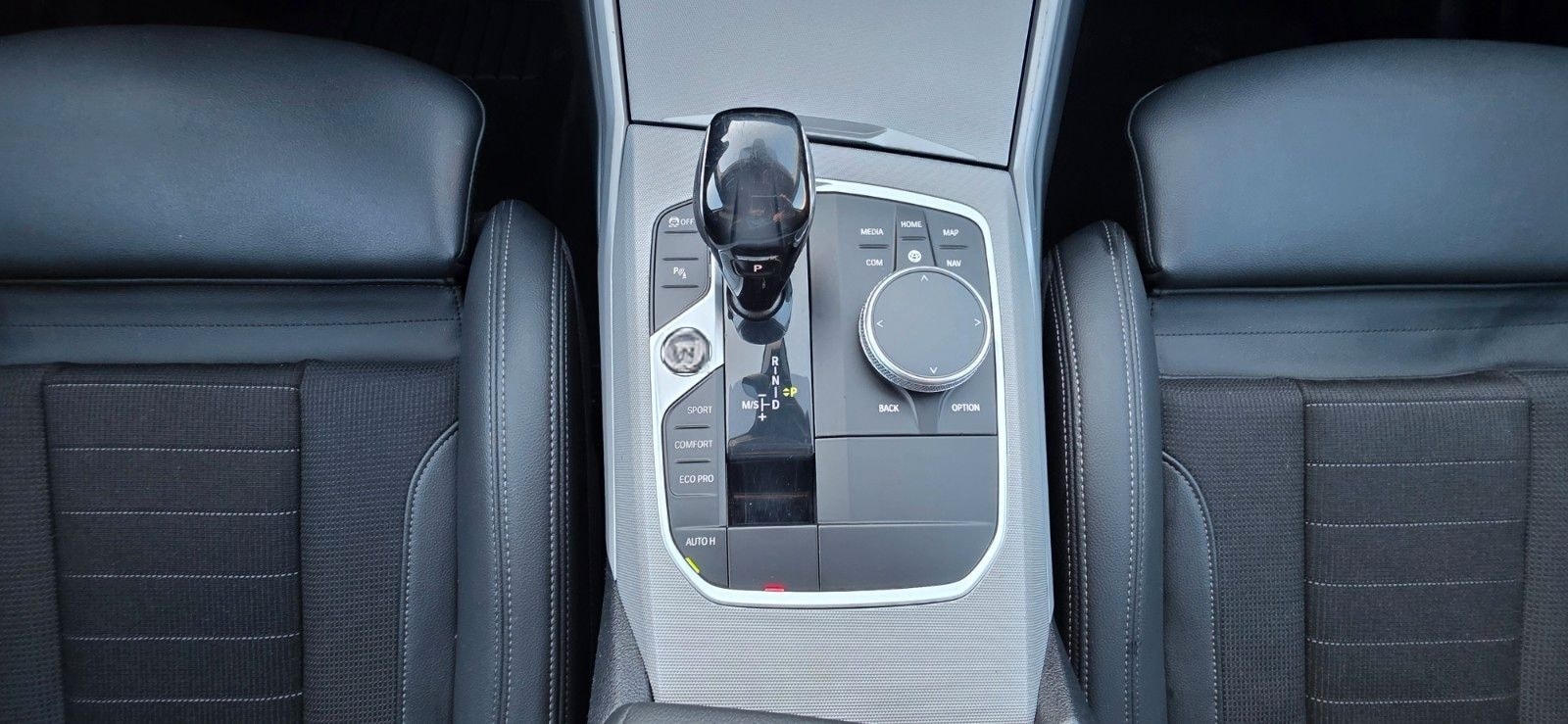 BMW 320d Sport/Navi/Cockpit/LED/Tempo/Leder/Carplay foto 12