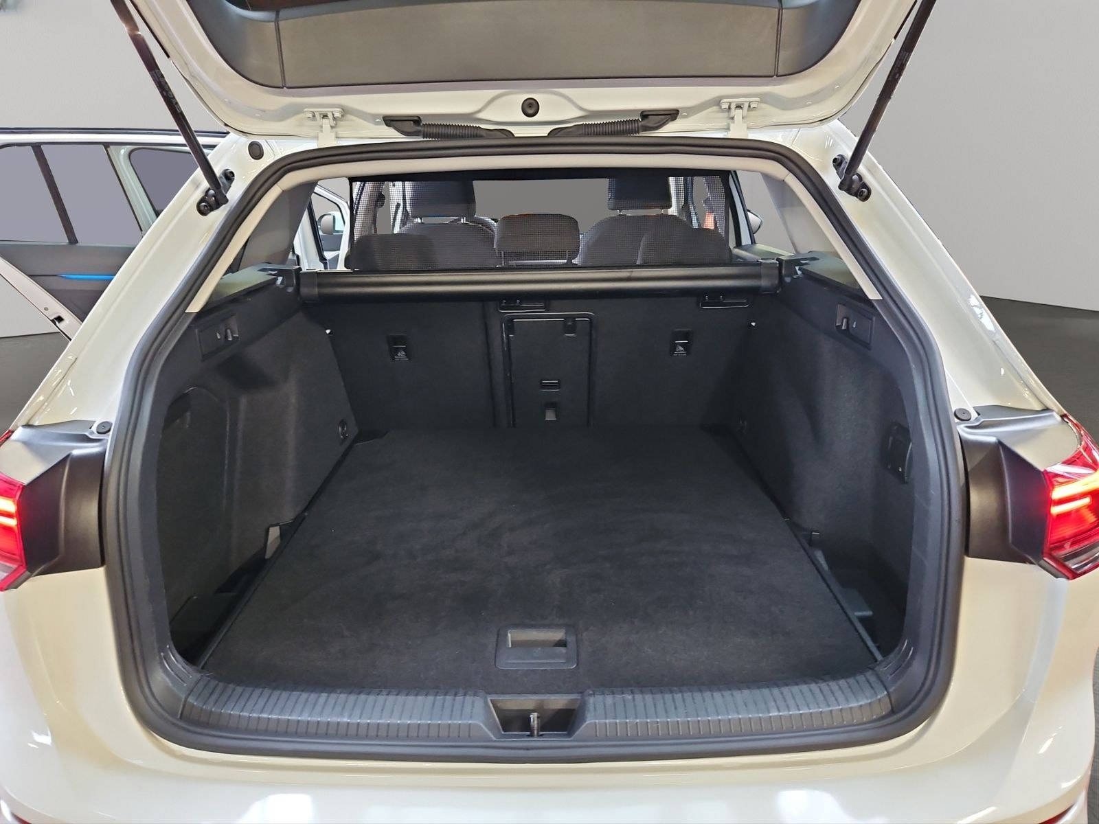 Volkswagen Golf Variant 1,5 TSI Life LED+ ACC Navi 3Z-Klima foto 13