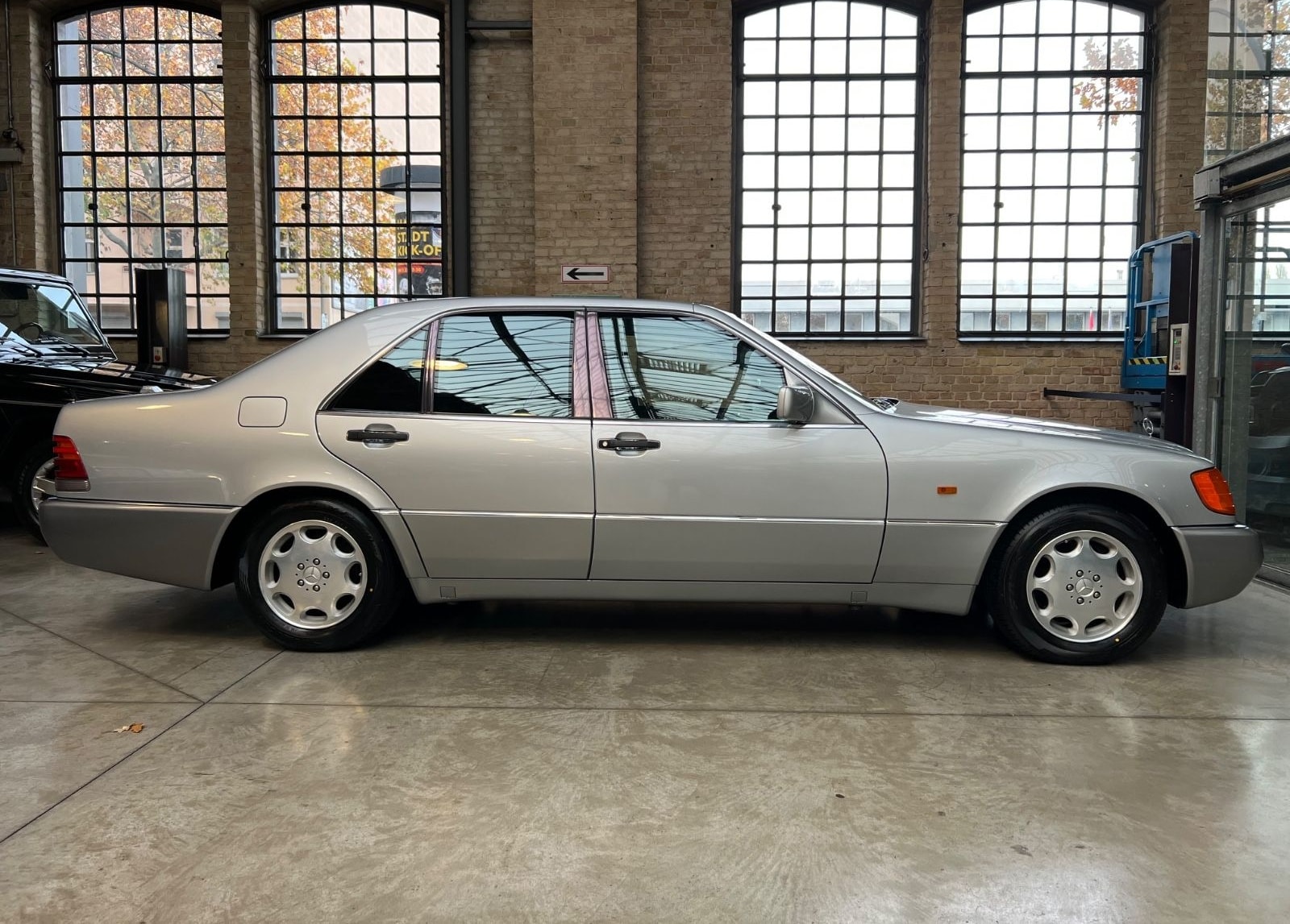 Mercedes-Benz S 320 300SE W140 1.HD/unfallfrei/Erstlack foto 2