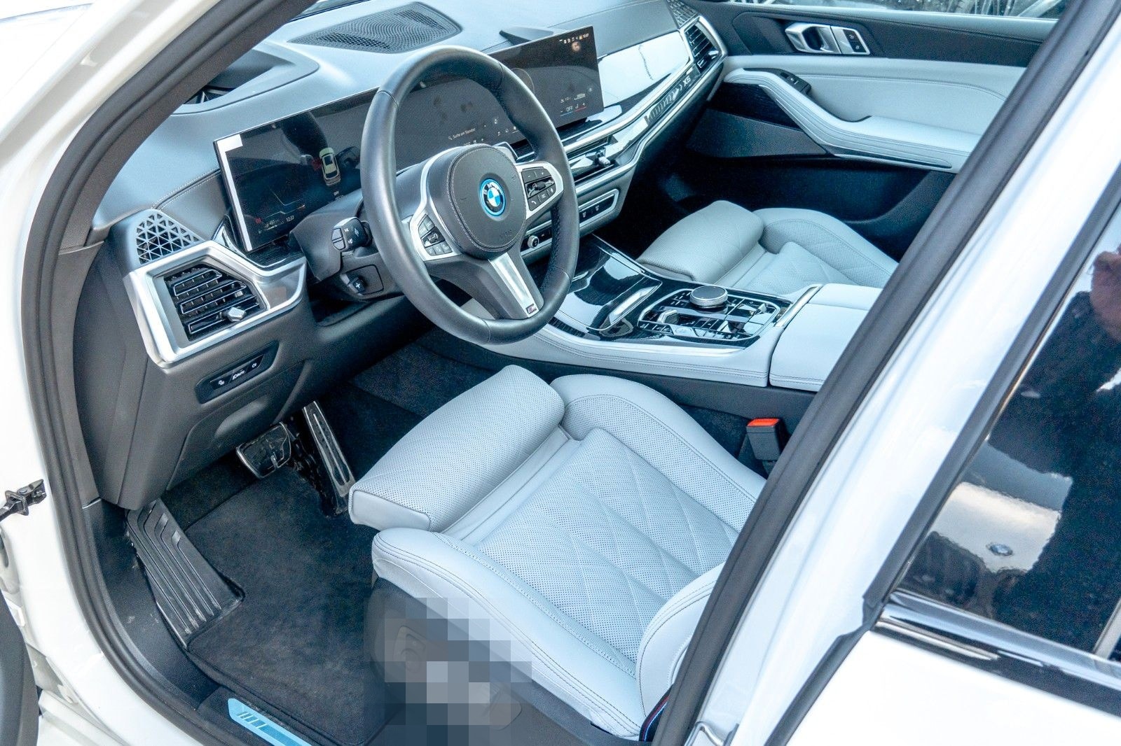 BMW X5 50e M SPORT.DR.ASS.PRO.PANO.LUFTF.360.22".AHK foto 11