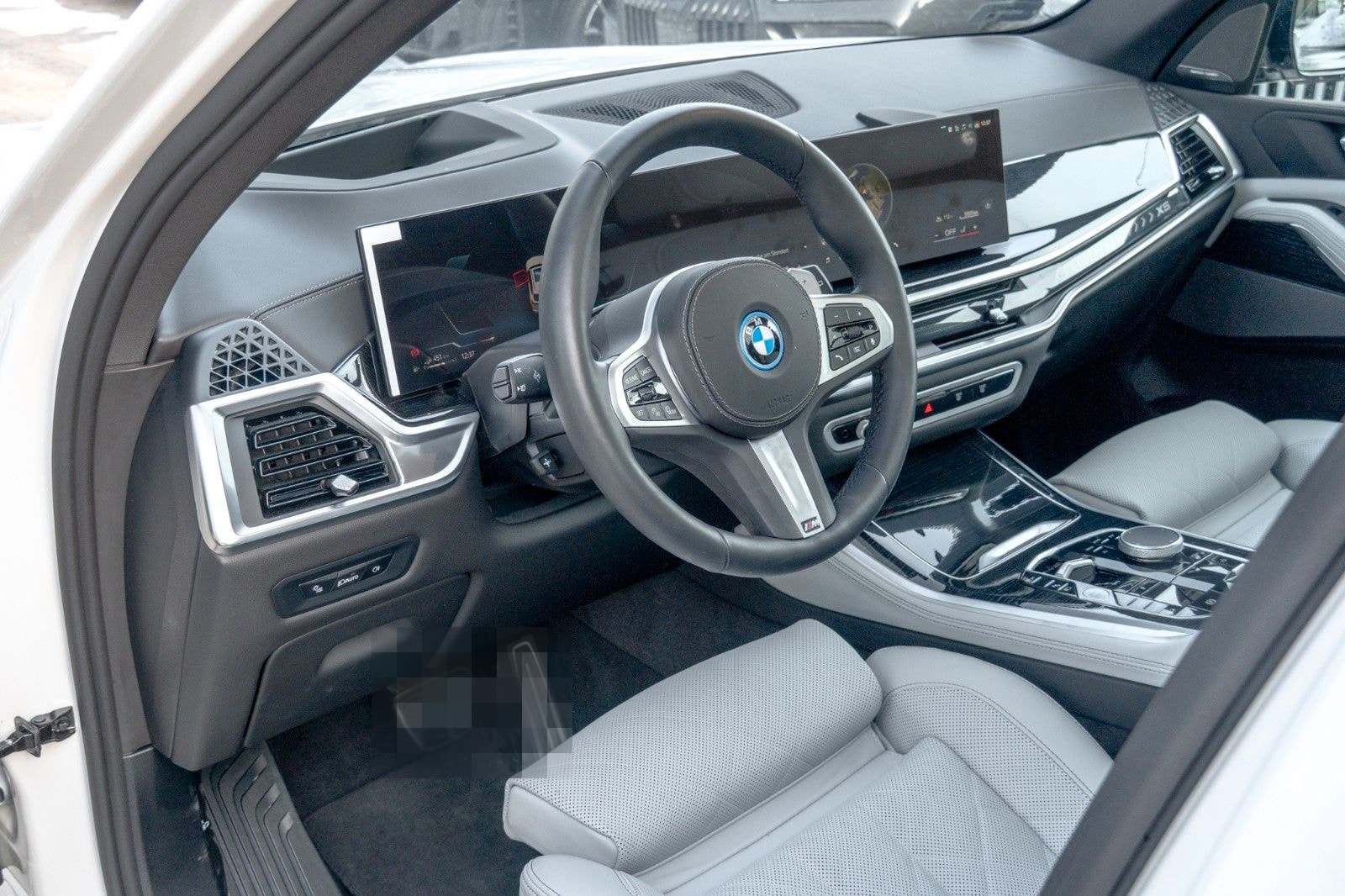 BMW X5 50e M SPORT.DR.ASS.PRO.PANO.LUFTF.360.22".AHK foto 12