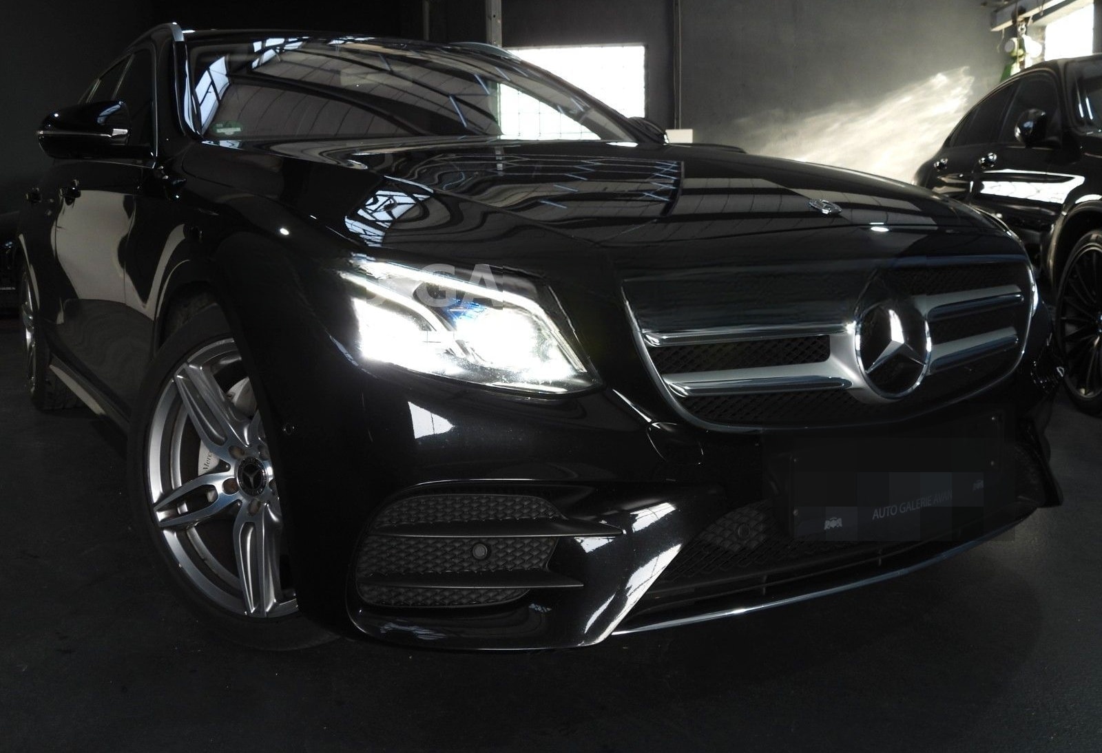 Mercedes-Benz E 220 D T AMG LINE/WIDESCREEN/MULTI/MEMORY/360°/ foto 1