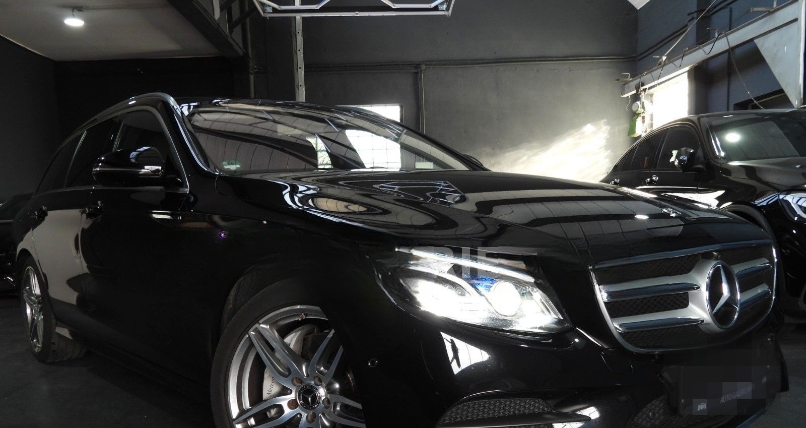 Mercedes-Benz E 220 D T AMG LINE/WIDESCREEN/MULTI/MEMORY/360°/ foto 2