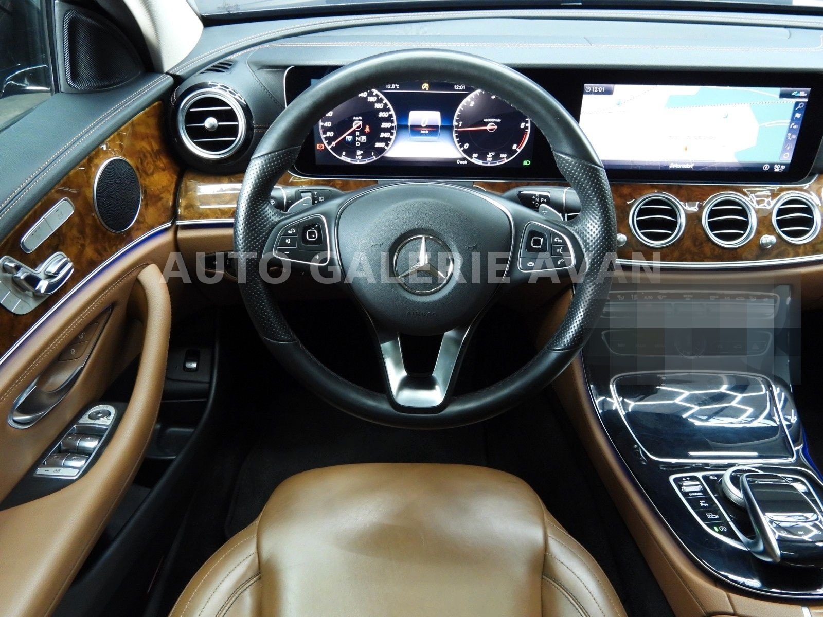 Mercedes-Benz E 220 D T AMG LINE/WIDESCREEN/MULTI/MEMORY/360°/ foto 13