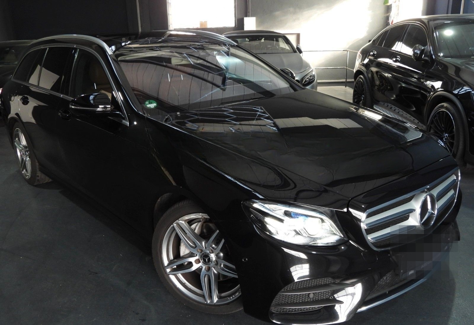 Mercedes-Benz E 220 D T AMG LINE/WIDESCREEN/MULTI/MEMORY/360°/ foto 3