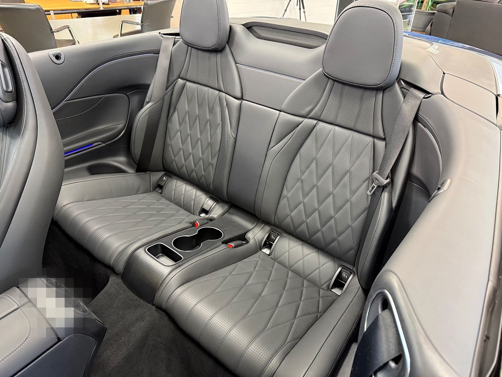 Mercedes-Benz CLE 300 Cabrio 4Matic AMG Line Premium Plus foto 13