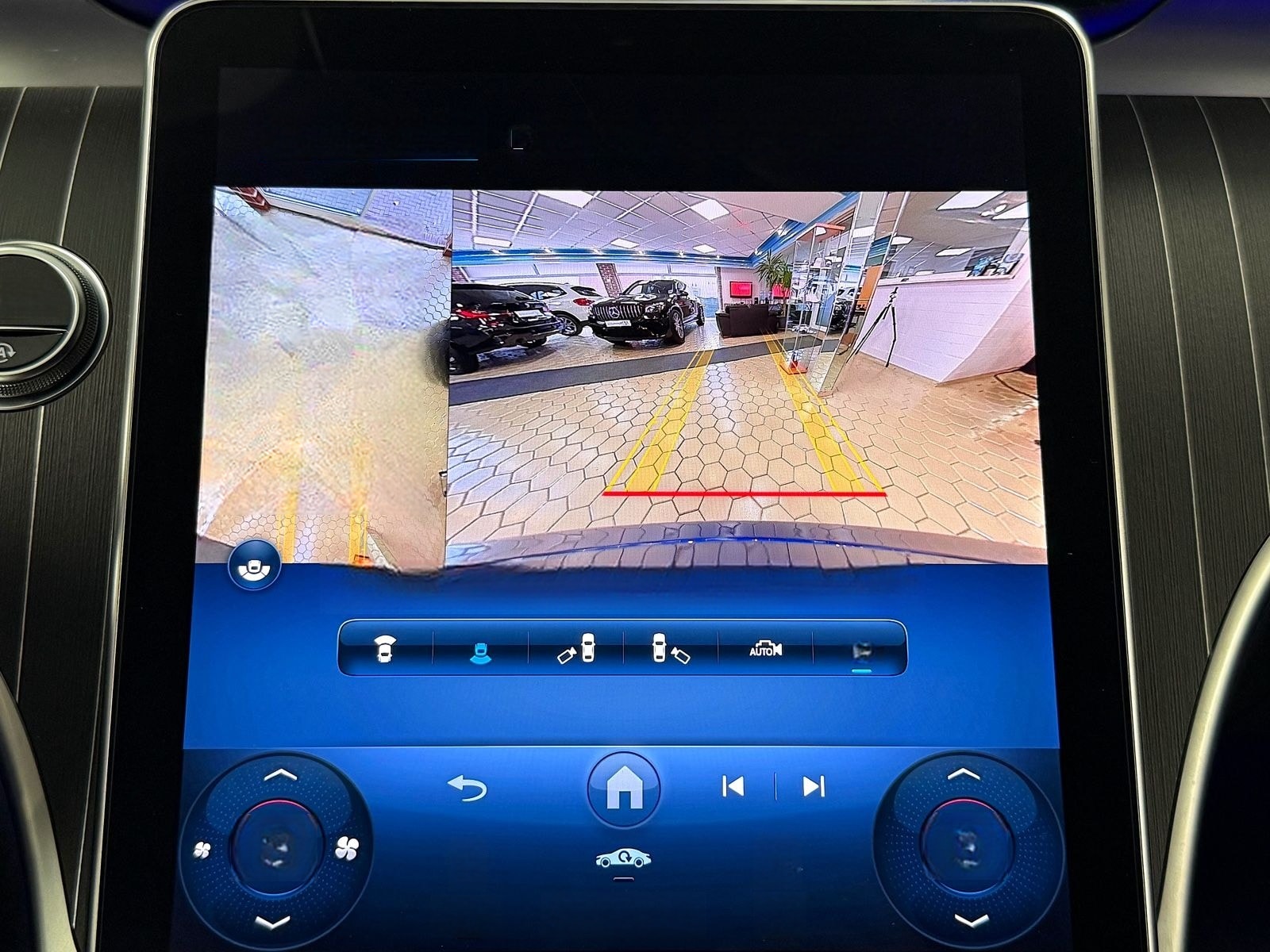 Mercedes-Benz CLE 300 Cabrio 4Matic AMG Line Premium Plus foto 18