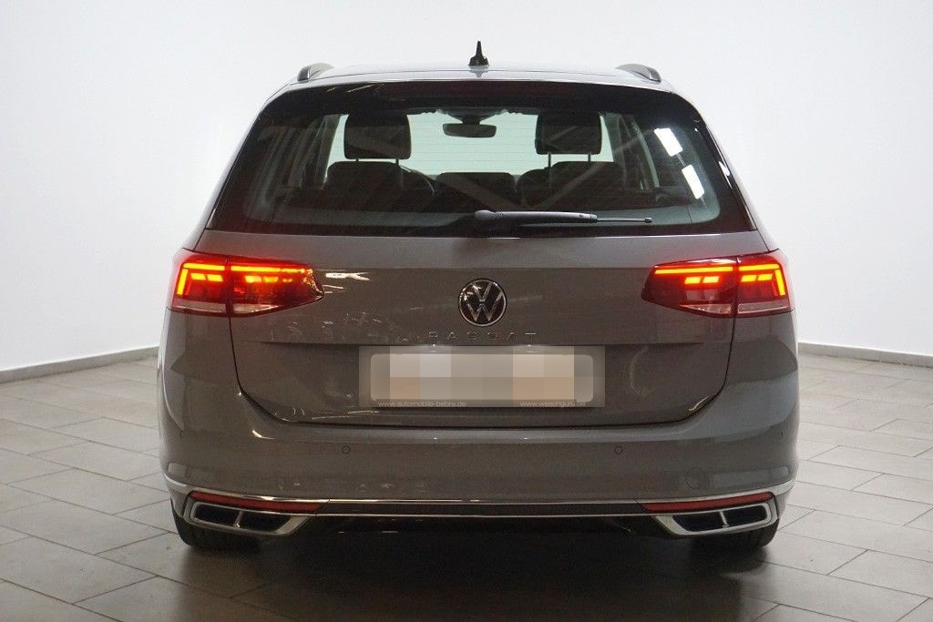 Volkswagen Passat 2.0TDI DSG R-Line Pano AHK LEDER NAVI LED foto 6