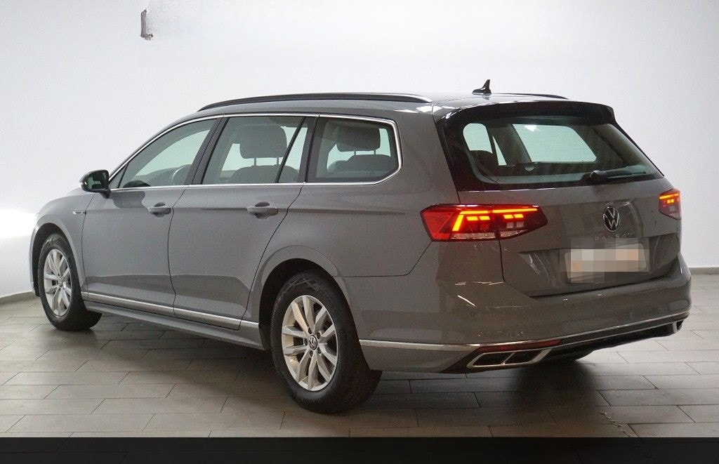 Volkswagen Passat 2.0TDI DSG R-Line Pano AHK LEDER NAVI LED foto 7