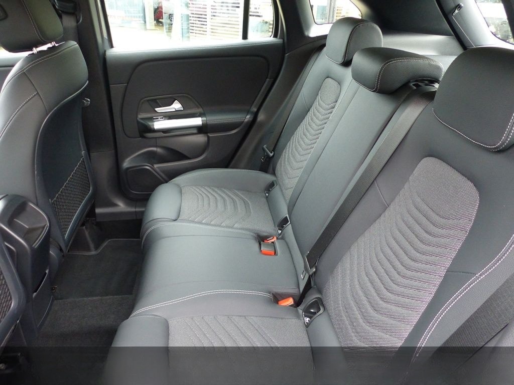 Mercedes-Benz GLA 180 PROGRESSIVE+AHK+TOTWINKEL+RF.-KAM+MEMORY foto 6