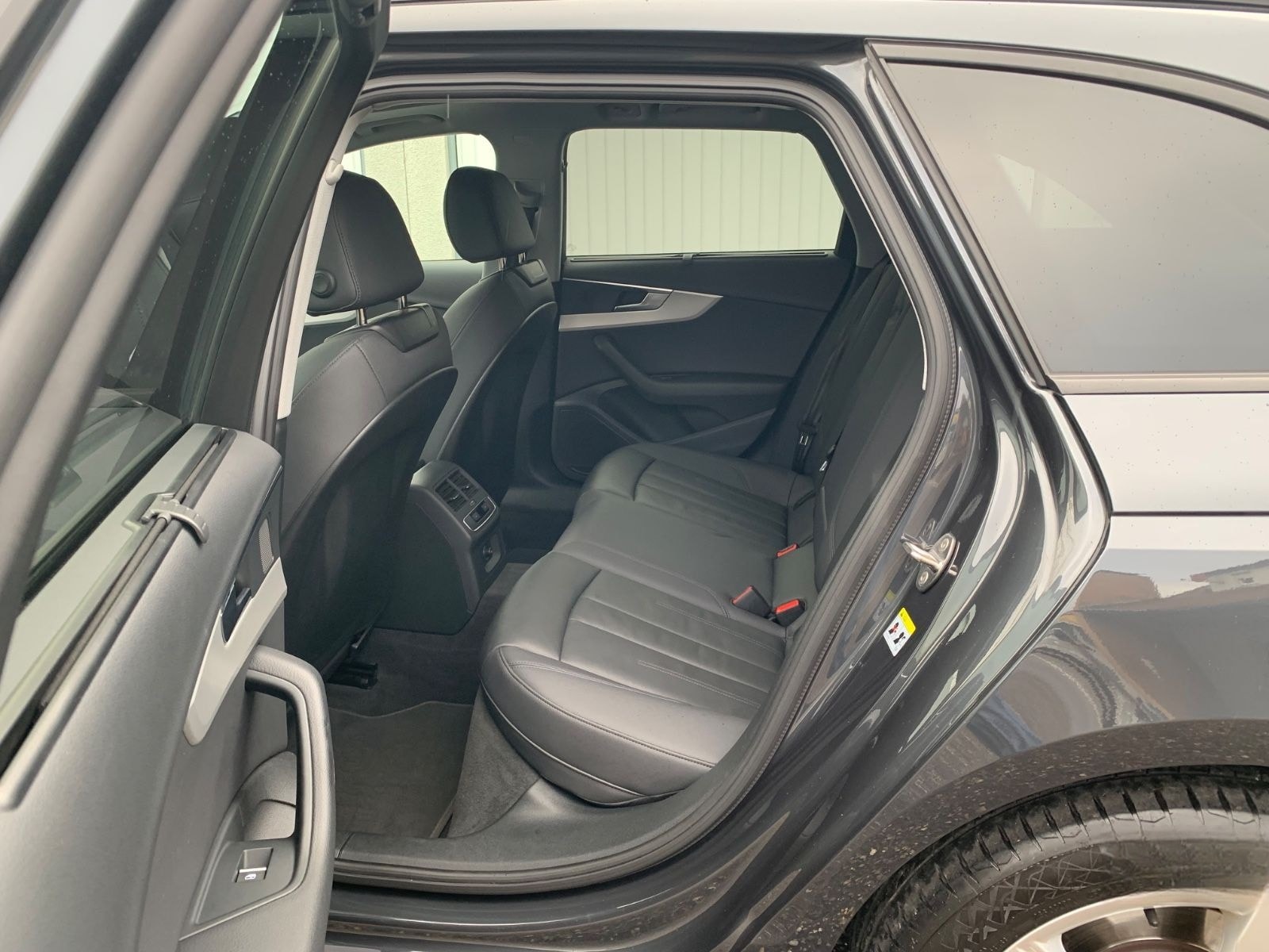 Audi A4 Avant 35 TDI S-tronic advanced *Leder*Kamera* foto 9