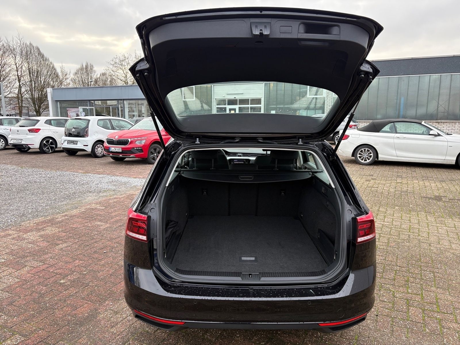 Volkswagen Passat Variant 2.0 TDI DSG BUSINESS +LED +ACC +R foto 16