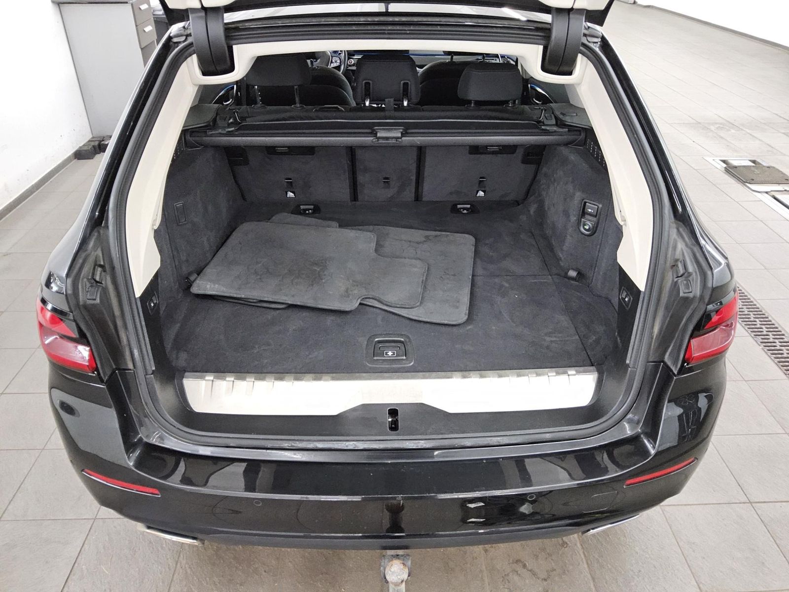 BMW 530e Touring Leder Navi LED LC-Pro RfK AHK DA+ foto 12