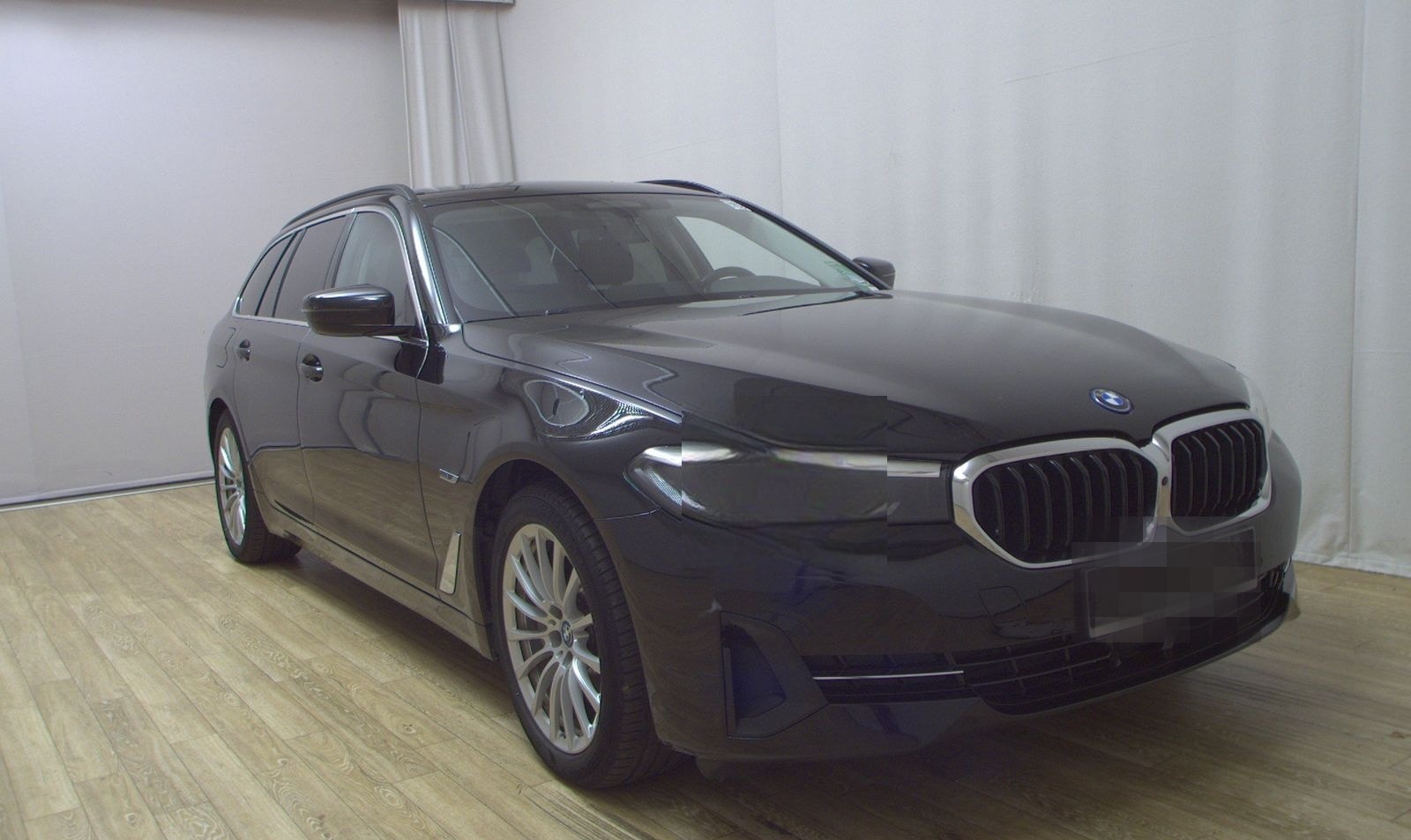 BMW 530e Touring Leder Navi LED LC-Pro RfK AHK DA+ foto 3