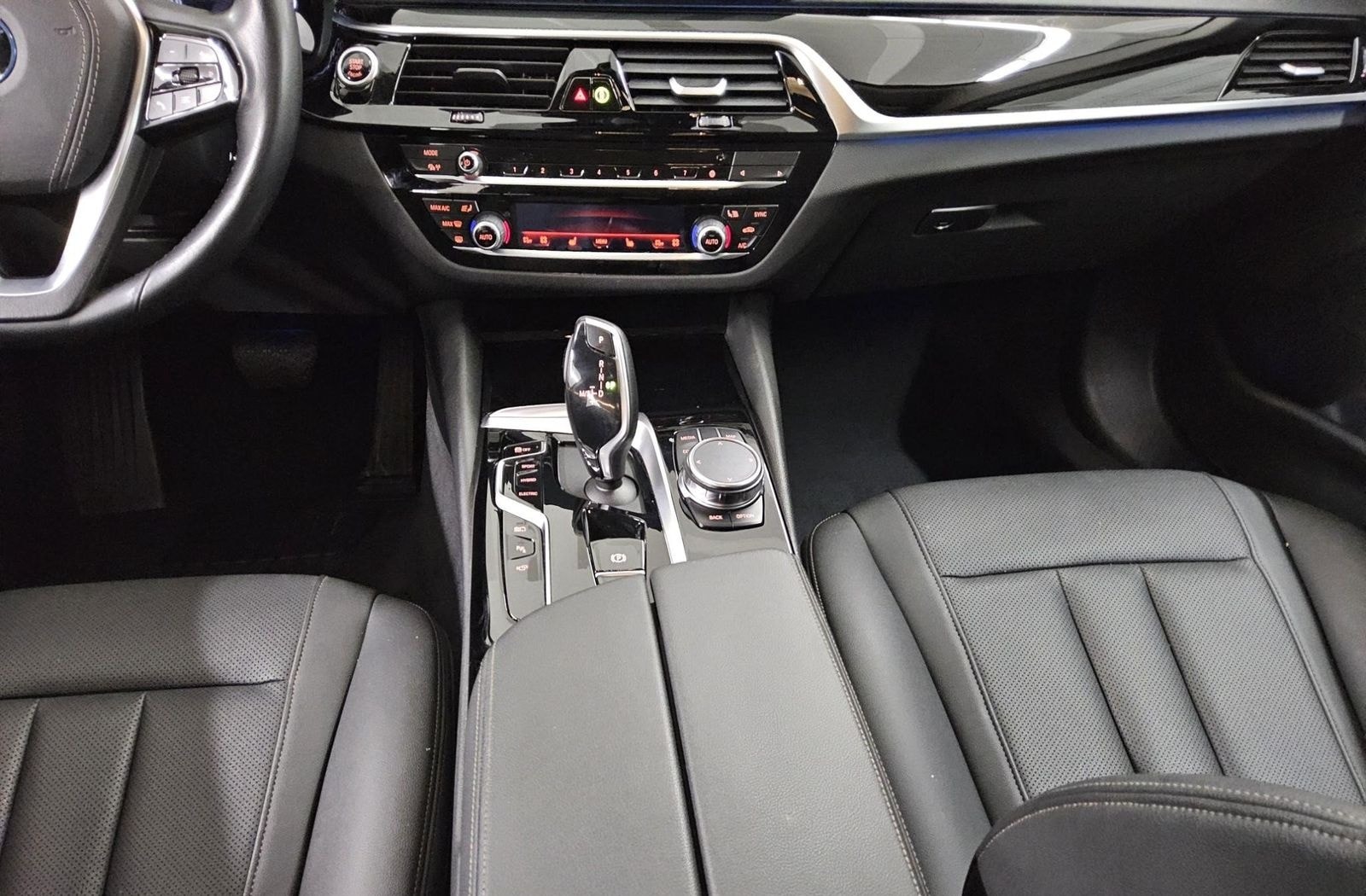 BMW 530e Touring Leder Navi LED LC-Pro RfK AHK DA+ foto 6