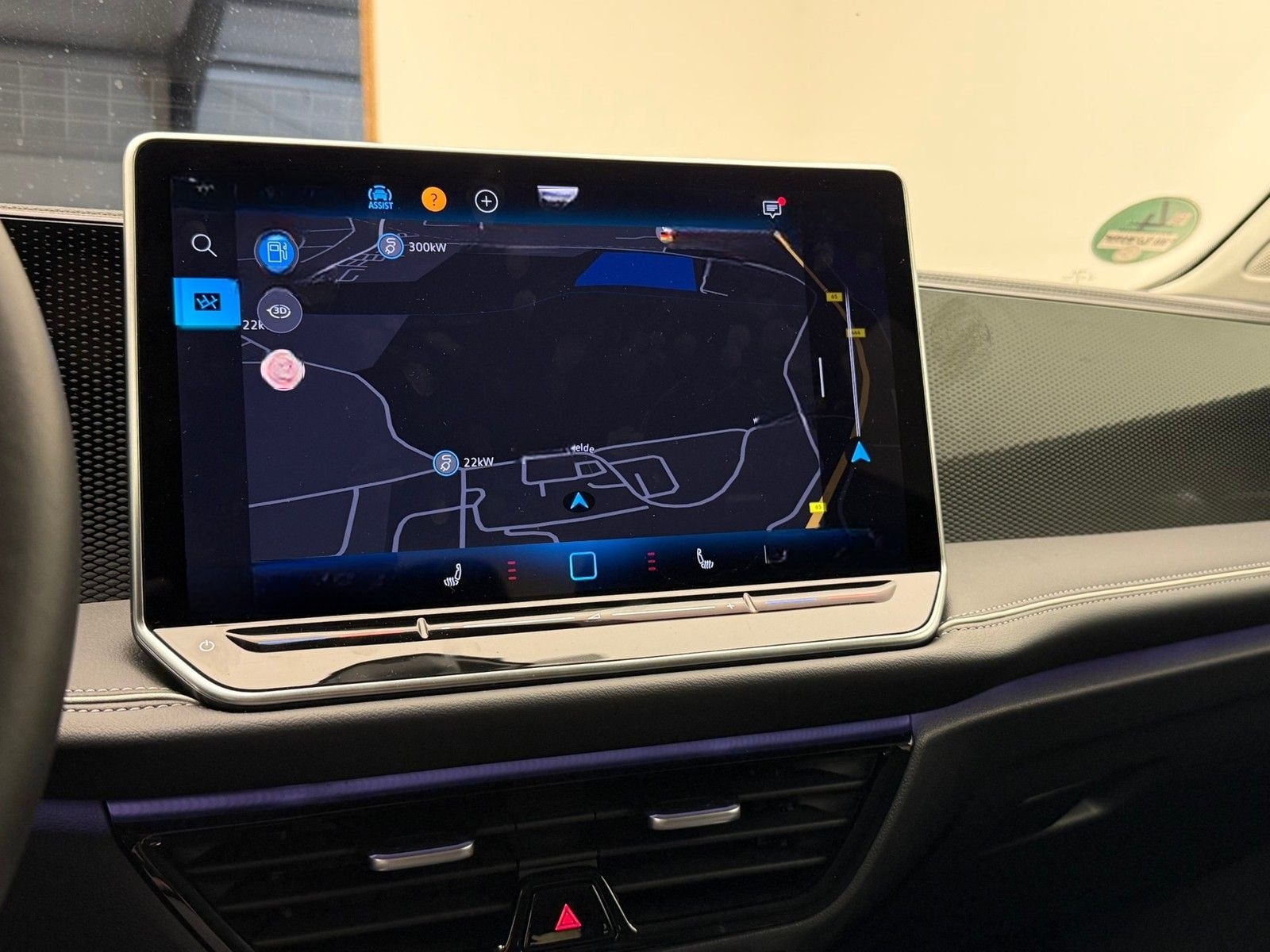 Volkswagen Passat Variant PA 1.5 eHybrid Business HeadAHK foto 8