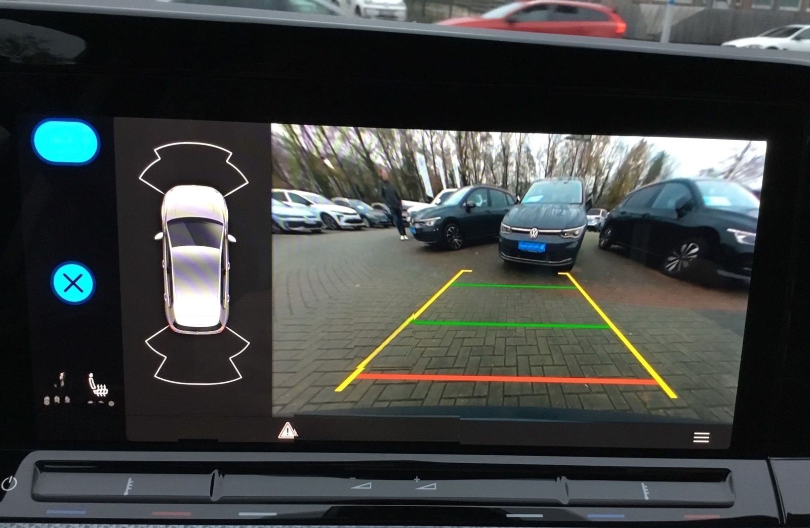 Volkswagen Golf VIII 1.5 TSI ACTIVE +LED +ACC +RKAM +VIRTUA foto 13