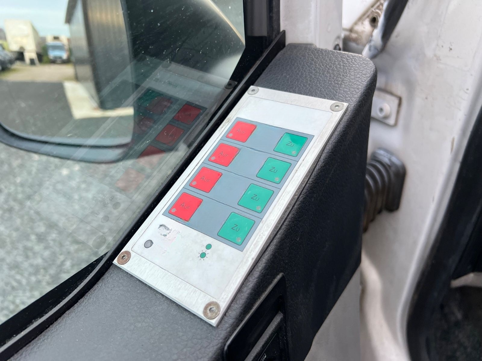 Volkswagen T6 Lang*GELDTRANSPORTER*GEPANZERT*ARMORED*140PS* foto 12