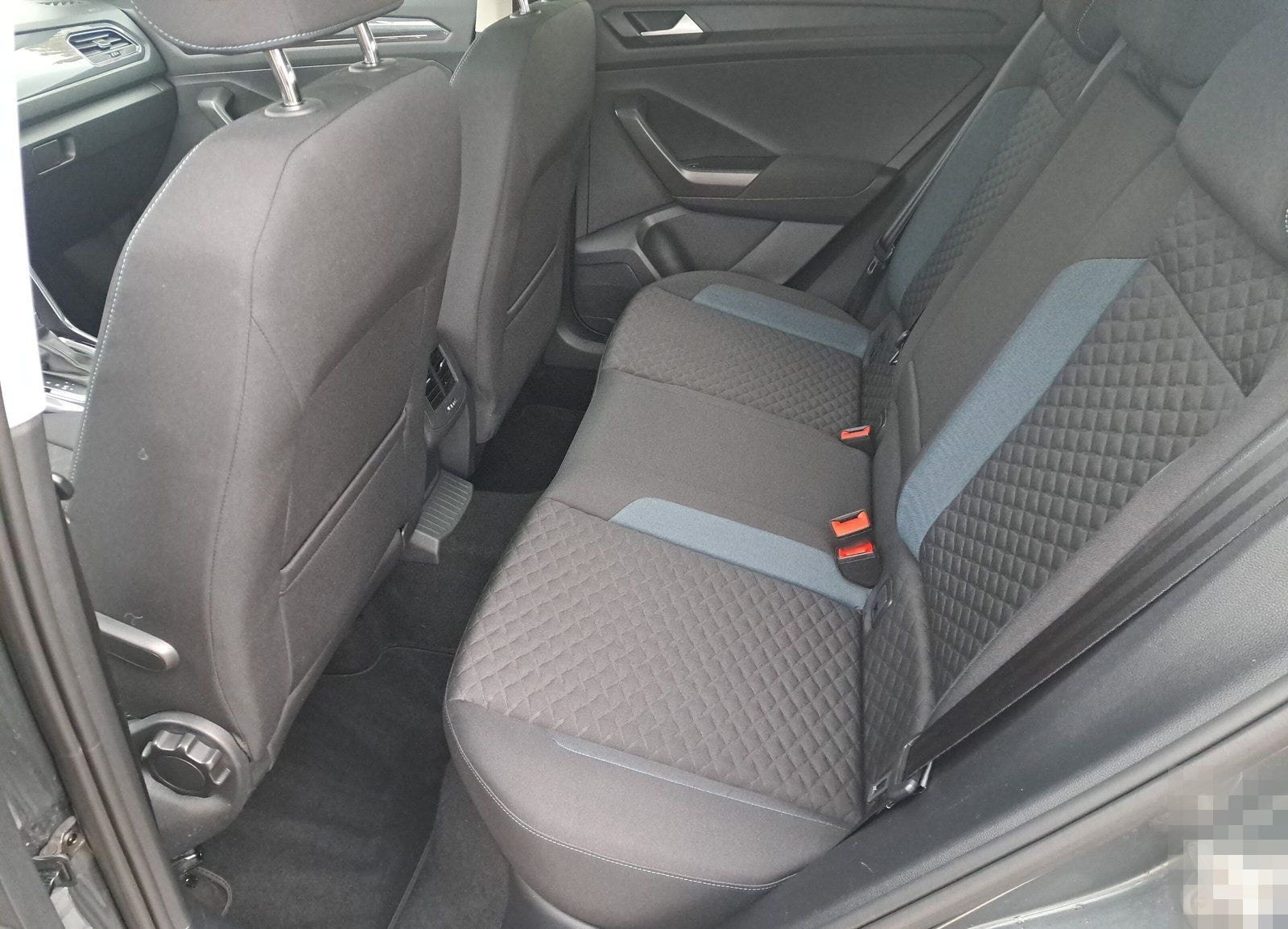 Volkswagen T-Roc 1.5 TSI ACT IQ.DRIVE OPF foto 14