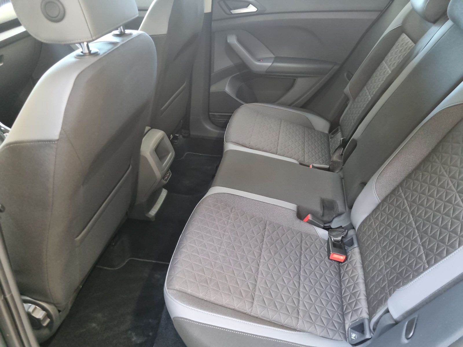 Volkswagen T-Cross 1.0 TSI Style Navi Parksensor Telefon Kl foto 13