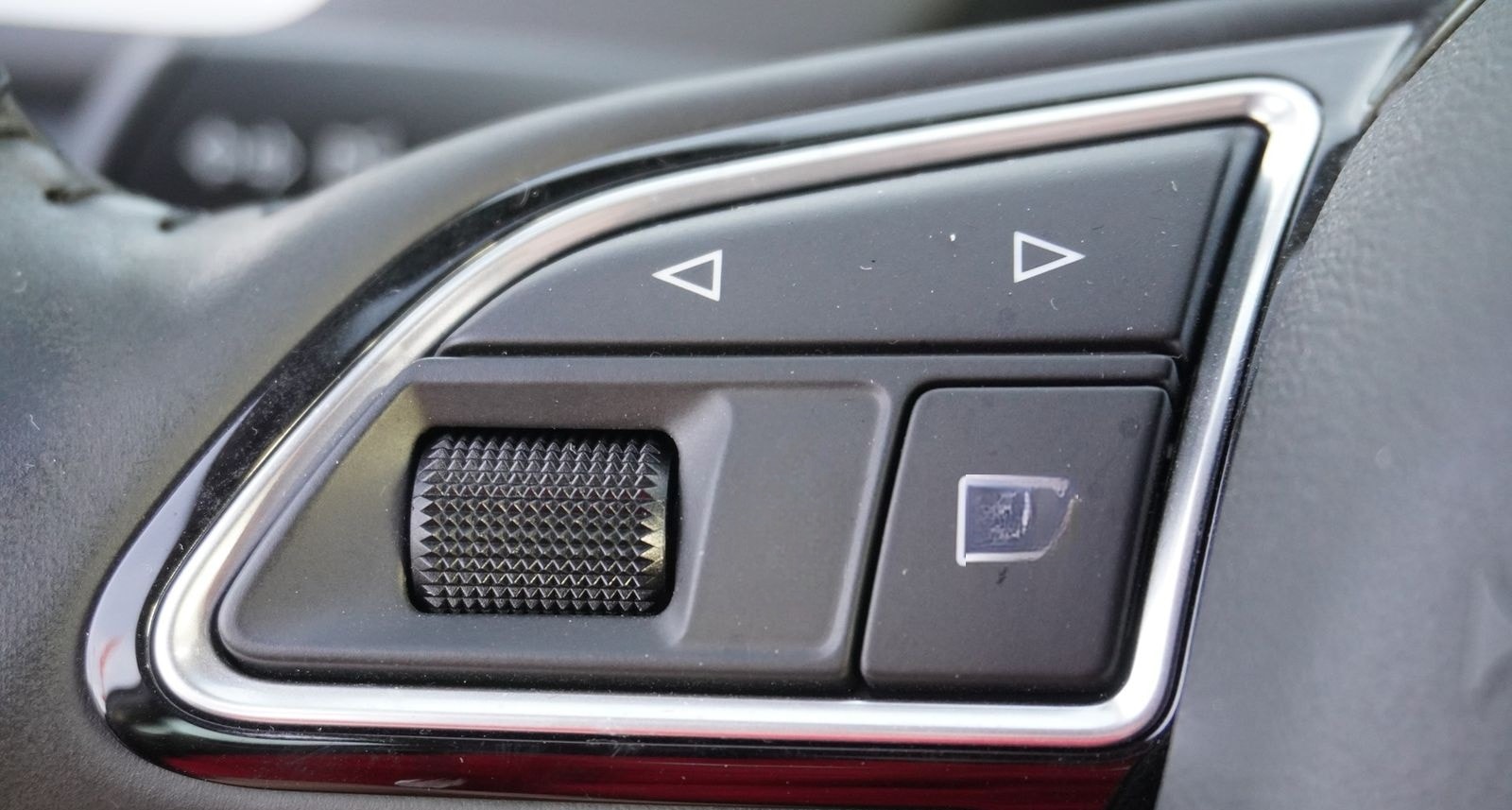 Audi Q3 1.4 TSI S-Tronic LED Navi Tempomat PDC foto 23