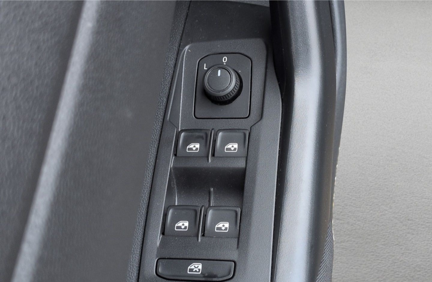 Volkswagen Polo Life 1.0TSI*ACC LED Navi digCockp SHZ 2xPDC foto 17