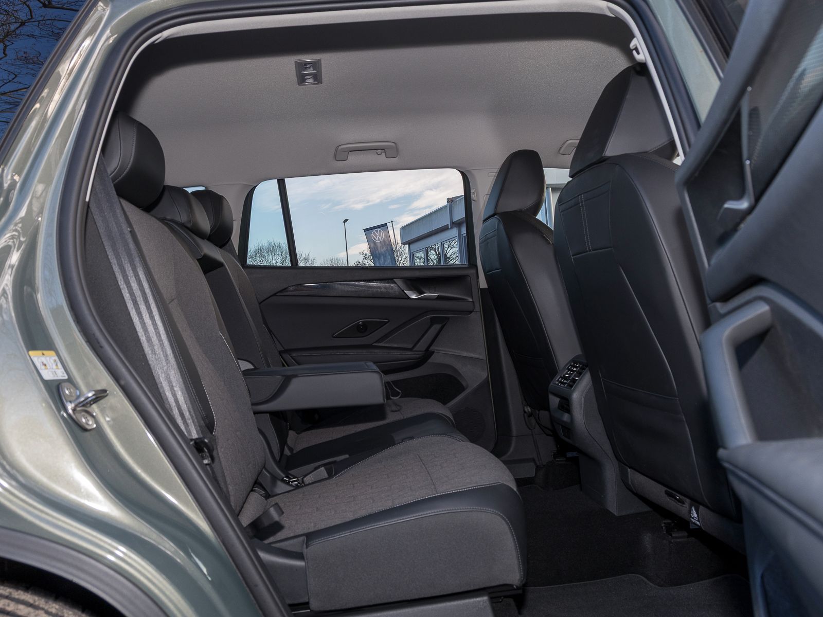 Volkswagen Tayron 1.5 eTSI DSG Life NAVI AHK REARVIEW LED P foto 7