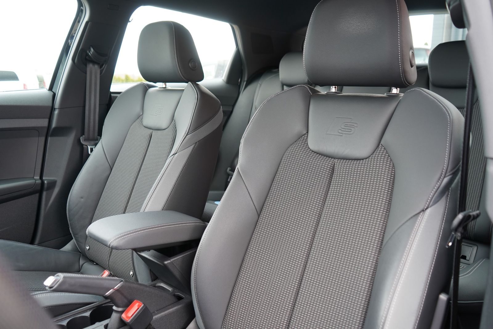 Audi A1 Citycarver 25 TFSI S-Line LED Navi PDC DAB foto 11