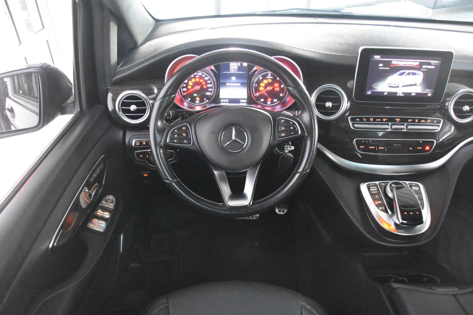 Mercedes-Benz V 250d EXCLUSIVE EDITION 4MATIC lang NP 84.184€ foto 18