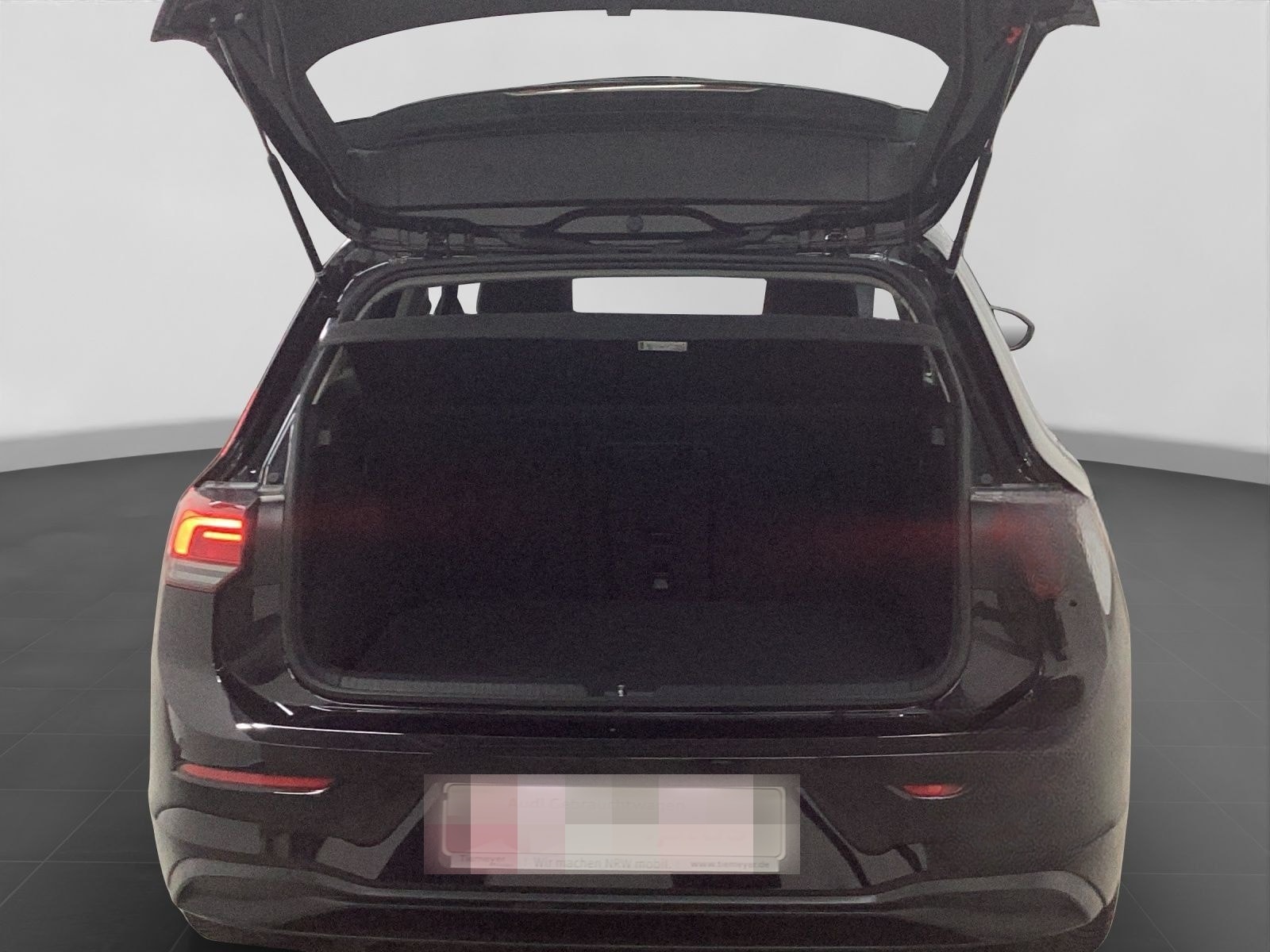 Volkswagen Golf 2.0 TDI DSG LIFE NAVI ASSIST KAMERA foto 7