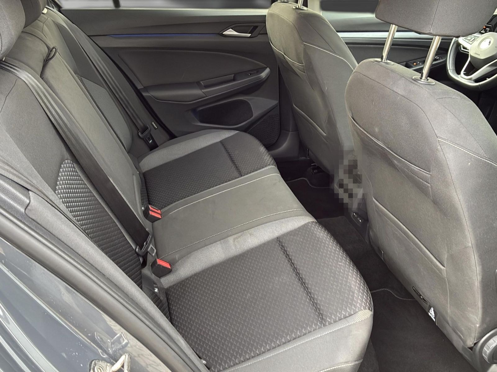 Volkswagen Golf VIII 2.0 TDI Active DSG *PANO*AHK*HuD*ACC* foto 17