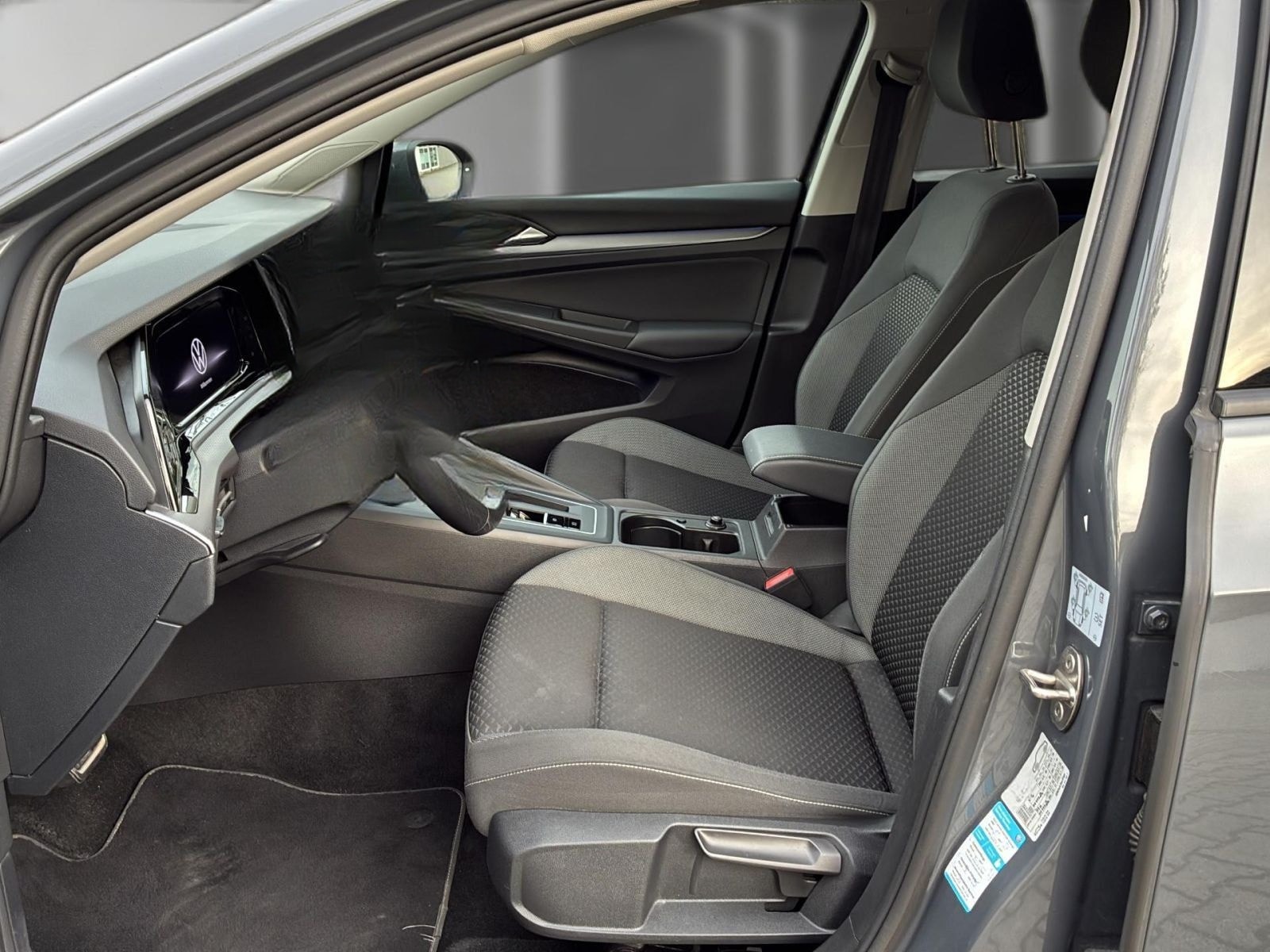 Volkswagen Golf VIII 2.0 TDI Active DSG *PANO*AHK*HuD*ACC* foto 9
