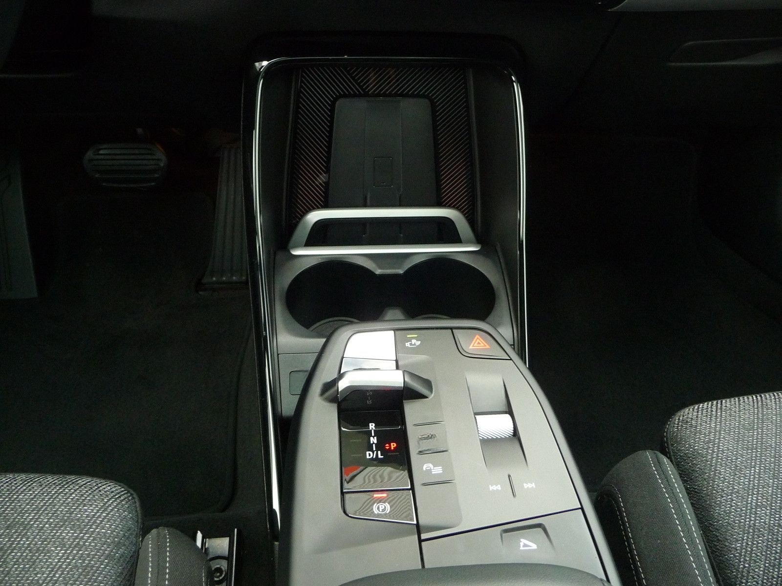 BMW X1 20 i sDrive Aut. PANO/AHK/Premium+TravelPaket foto 11