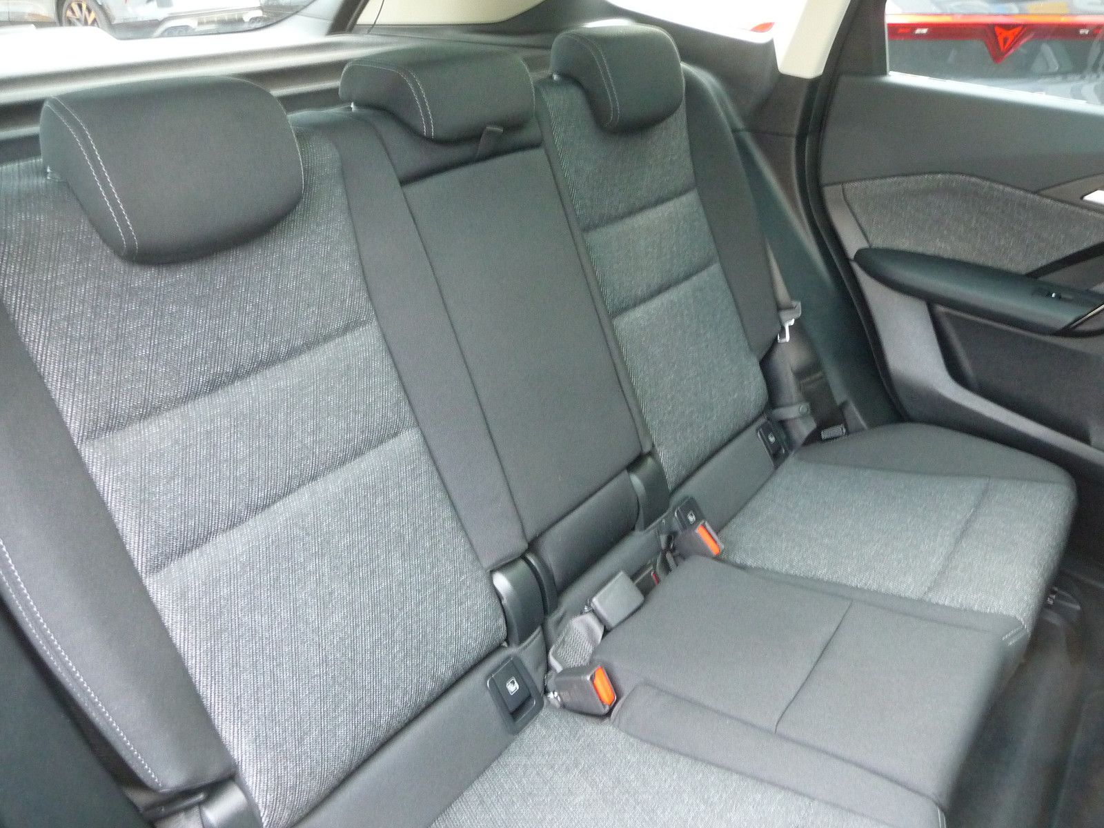 BMW X1 20 i sDrive Aut. PANO/AHK/Premium+TravelPaket foto 13